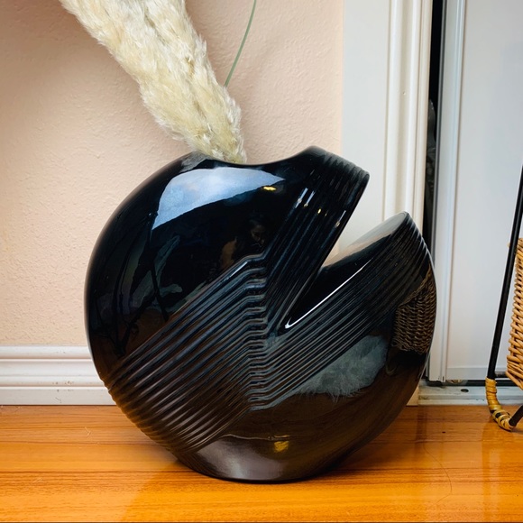 Vintage Black Round Art Decor Vase Home Decor - Picture 8 of 11